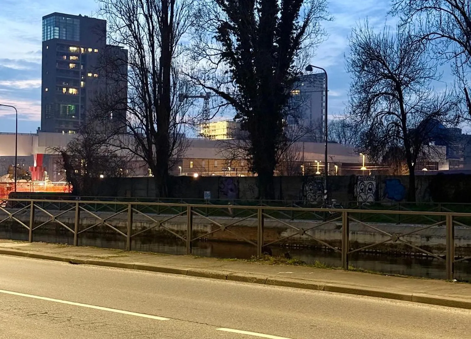 Naviglio Suite - Eleganza E Relax A 2 Min Dalla M4 E Dai Navigli Milano